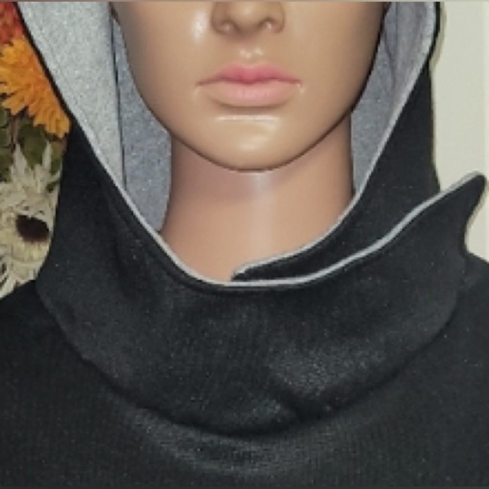 UNIQUE WOMENS HOODIE Lightweight Black with Silver Hood Interior Medium EUC - Picture 5 of 5